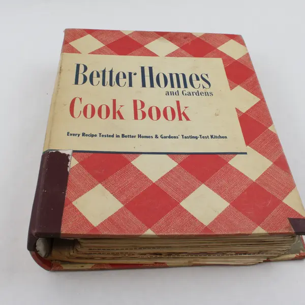 Better Homes and Gardens Cook Book Revised Edition 15th Printing 1947 HC Binder