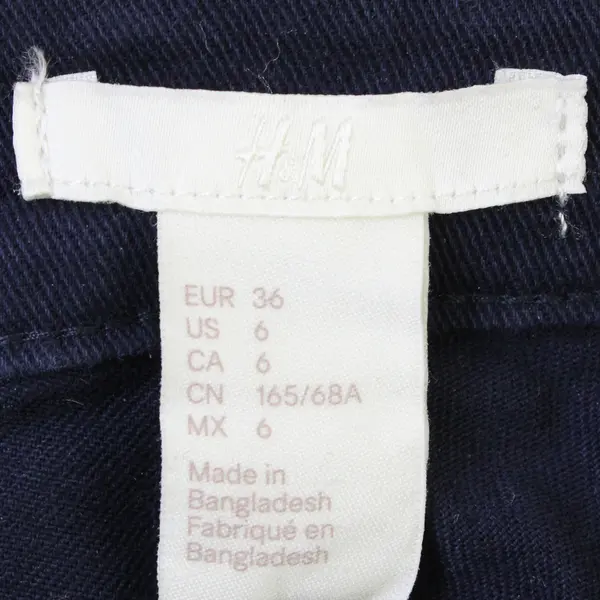 H&M Women's 6 Navy Blue Denim Stretch Cotton Blend Cuffed Shorts 2" Inseam