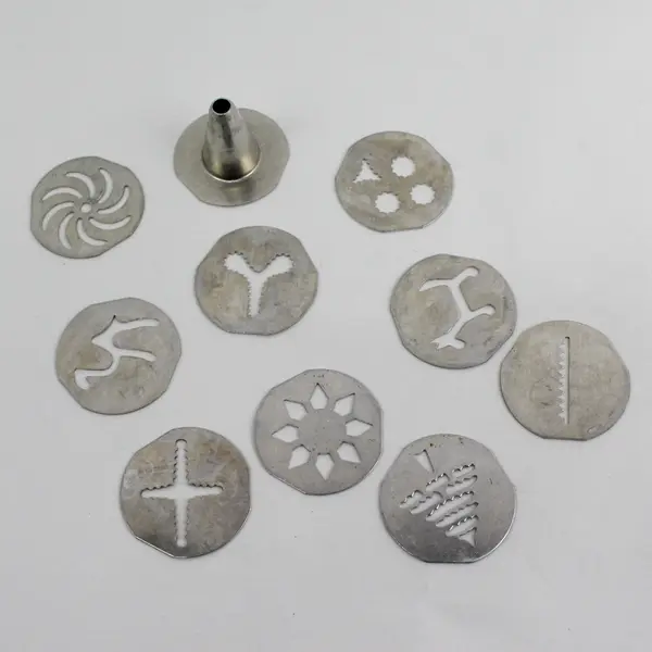 Vintage Aluminum Cookie & Pastry Press w/ 9 Discs + 1 Tip