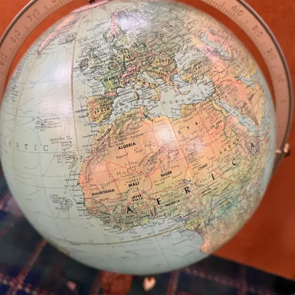 Vintage 1963 Replogle Light Up 12" Globe on Stand- Freight / Local Pickup