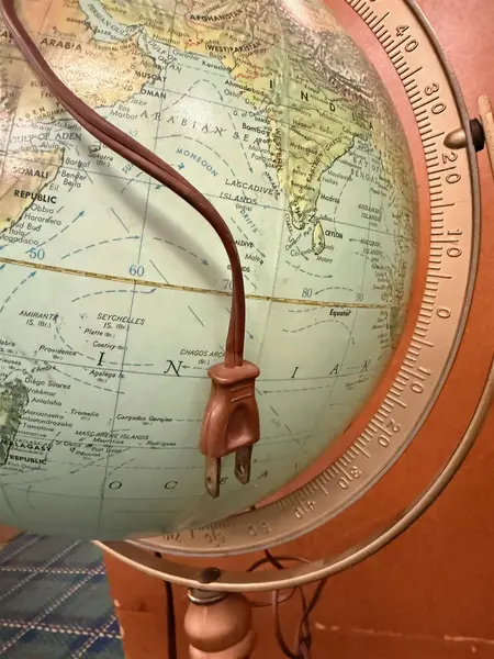 Vintage 1963 Replogle Light Up 12" Globe on Stand- Freight / Local Pickup