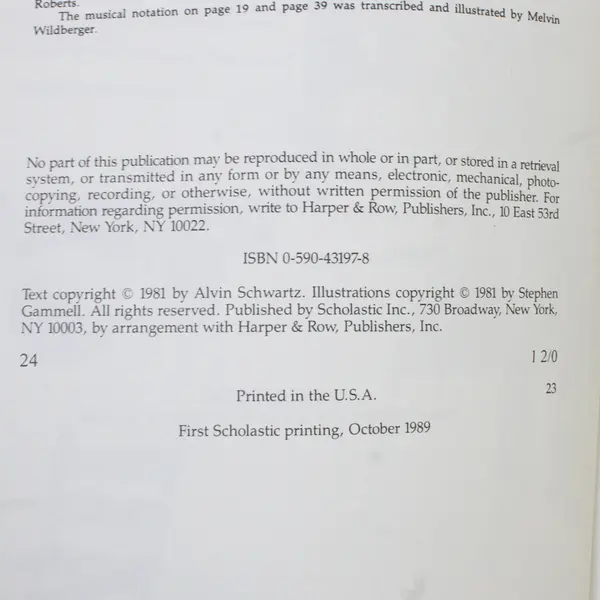 Scholastic Scary Stories to Tell in the Dark Collected by Alvin Schwartz PB 1989