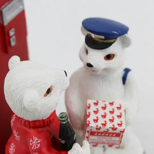Coca-Cola Polar Bear Club "The Rewards of Membership" 2000 Figurine