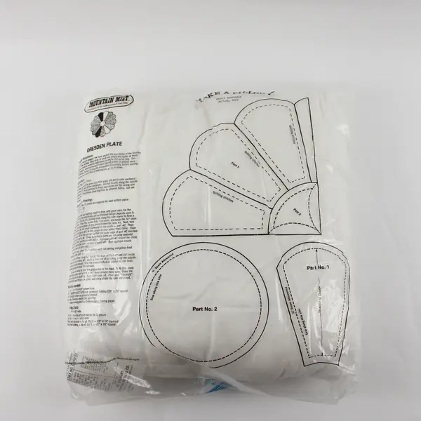 NWT Mountain Mist Pillowloft Pillow Form w/100% Cotton Cover Fits 14"x14" Cases