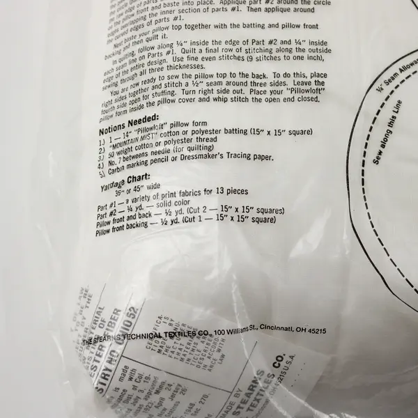 NWT Mountain Mist Pillowloft Pillow Form w/100% Cotton Cover Fits 14"x14" Cases