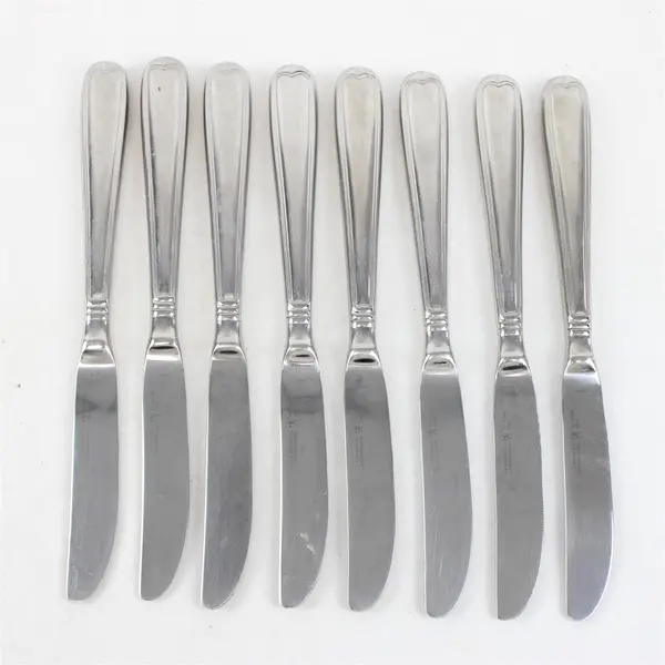 Lot of 8 J A Henckels (Zwilling) Banquet Pattern 18/10 SS Dinner Knives 9"