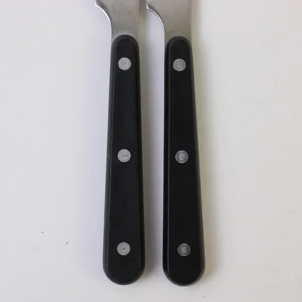 Lot of 2 J A Henckels (Zwilling) EverSharp Steak Knives Silver/Black Very Rare 