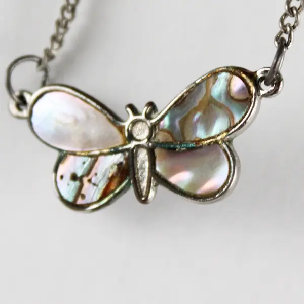 Y2K Silver Tone Chain w/Abalone Shell Butterfly Pendant Necklace 17.4" Long