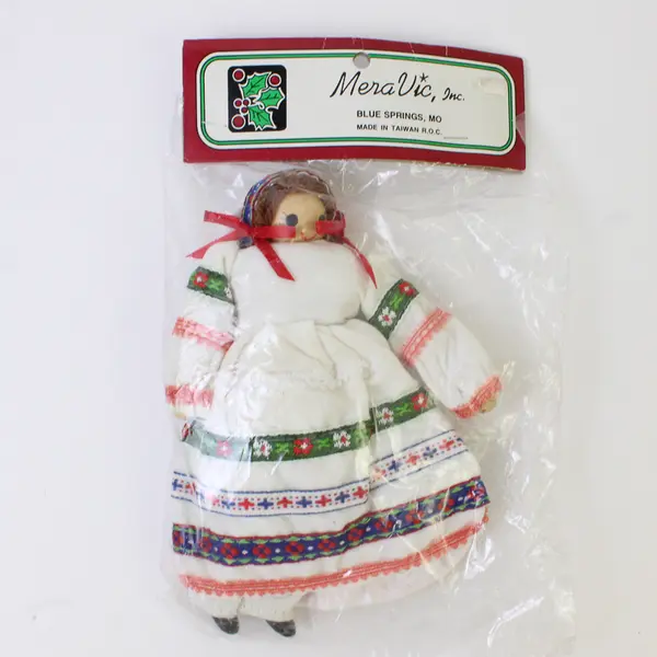 Mera Vic Vintage Souvenir Doll 6in White Dress Green Blue Red Collectible