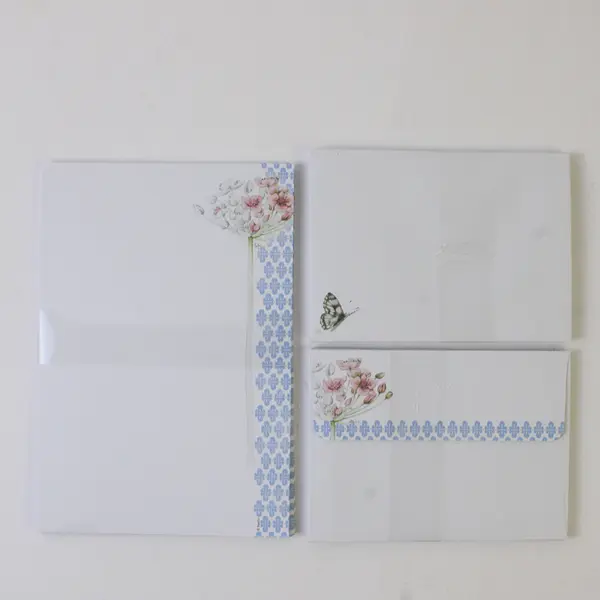 Set Of Hallmark Marjolein Bastin Floral 35 Sheets & 17 Envelopes W/ Holder