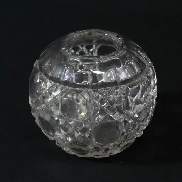 Unbranded Cubed Etched Patterned Clear Glass Sphere Bud Vase 3.5" Tall