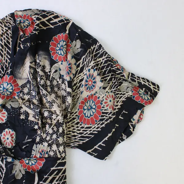 Loco Lindo Blue/Pink/Silver Floral Satin Short Sleeve Blouse Top Women's Size L