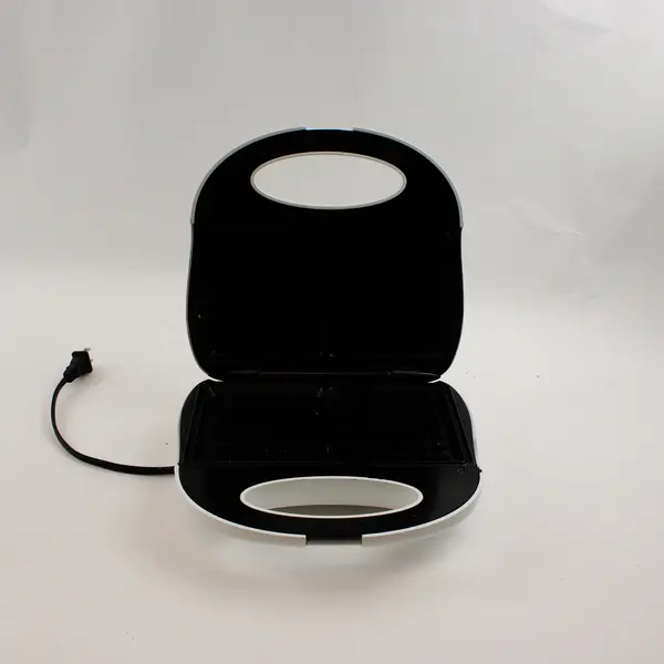 Toastmaster Easy Clean Waffle Maker TWB2WREG White Non-Stick As Is Untested