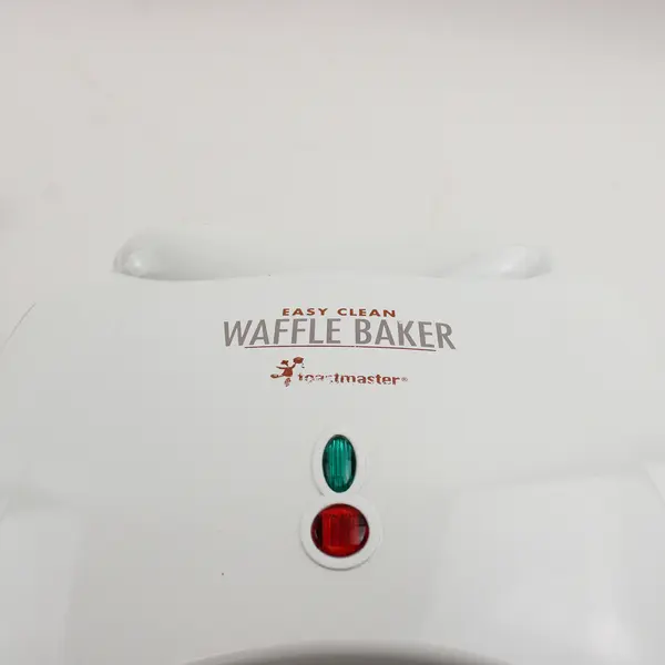 Toastmaster Easy Clean Waffle Maker TWB2WREG White Non-Stick As Is Untested