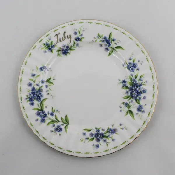 Royal Albert Bone China “July” Plate Flower of the Month Series – Forget-Me-Nots