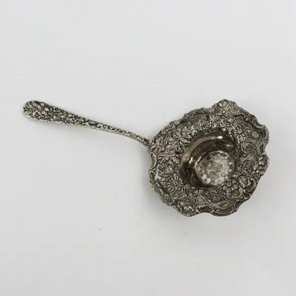 Vintage Godinger Silver Plated Tea Strainer Old Bouquet Pattern