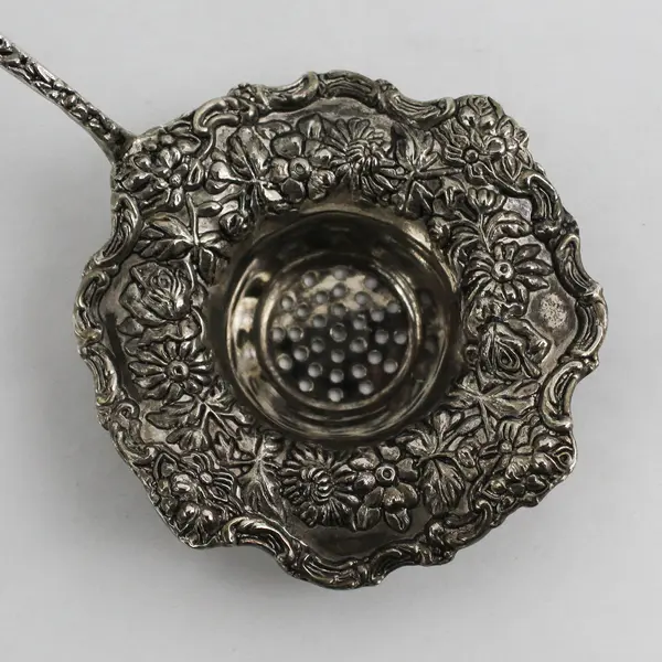 Vintage Godinger Silver Plated Tea Strainer Old Bouquet Pattern