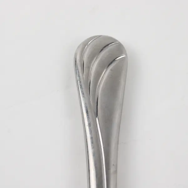 Set of 4 Oneida Torino Stainless Modern Solid-Handle Knives