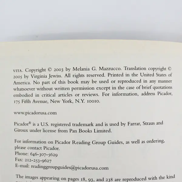 Vita: A Novel by Melania G Mazzucco 2006 Fiction Paperback Used