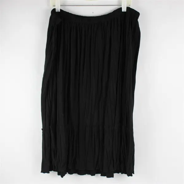 C.J. Banks Women's 1X Black Crinkle Pull-On Stretch Waist Tiered Skirt