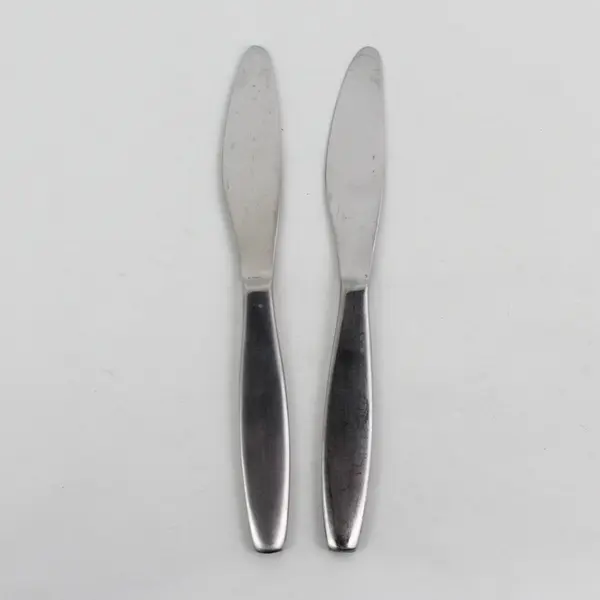 Lot Of 2 Gourmet Settings Non-Stop 18/10 SS Butter Knives Rare HTF Pieces 7.25"