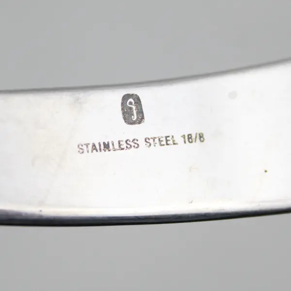 Lot of 2 GS Twist N Shout Pattern 18/8 SS Black Handle Butter Knives 7"