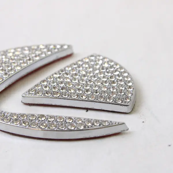 NWT Unbranded Lexus Steering Wheel Diamond Studded Emblem Sticker Decal