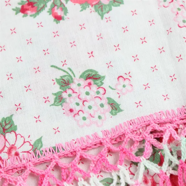 Vintage Floral Rectangular Table Cloth Cover w/Hand Crochet Trim 46"Lx37"W