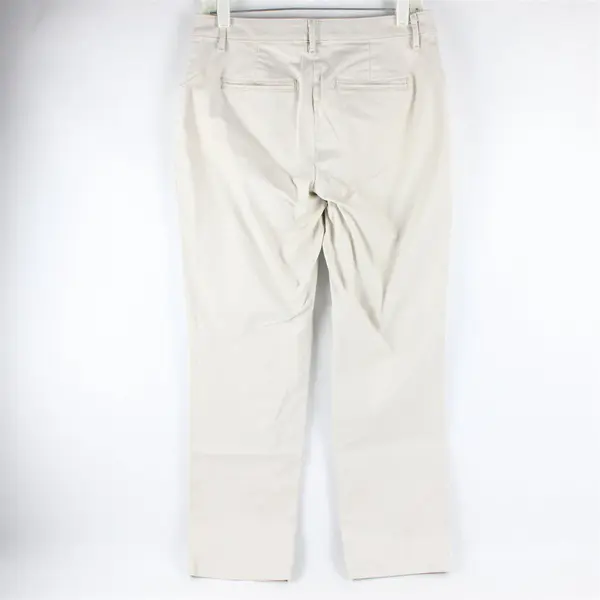 Lee Women's 8 Short Light Khaki Relaxed Fit Straight Leg Mid Rise Chino Pants