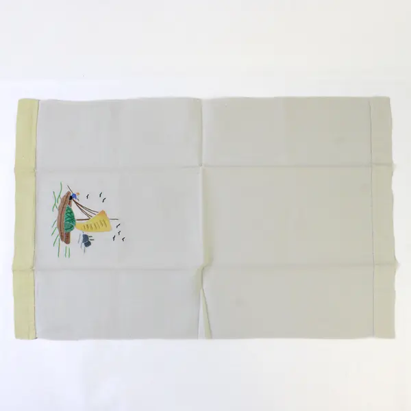 Vintage Embroidered Off-White Cotton Tea/Fingertip Towel 21x13.25
