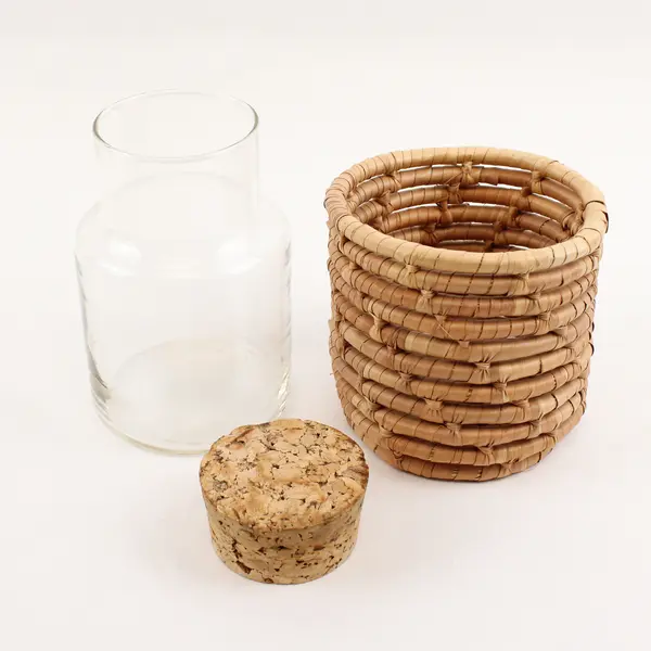 Lot Of 4 Unbranded Matching Clear Glass Decorative Bottles With Cork Tops