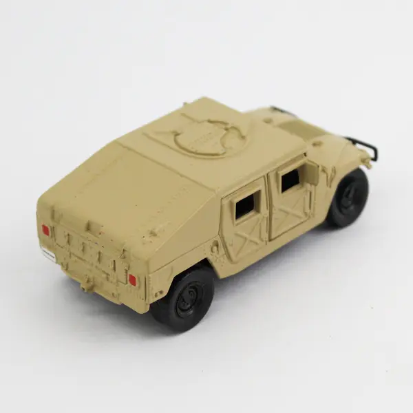 Maisto 1/40 Humvee Military Truck Diecast Tan Hummer Toy - Opening Doors No Box