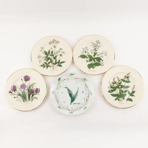 Lot Of 4 Sadek SAD13 Pattern Floral Salad Plates Gold Trim 8.5" Diameter