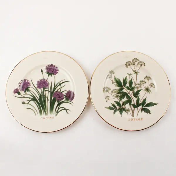 Lot Of 4 Sadek SAD13 Pattern Floral Salad Plates Gold Trim 8.5" Diameter