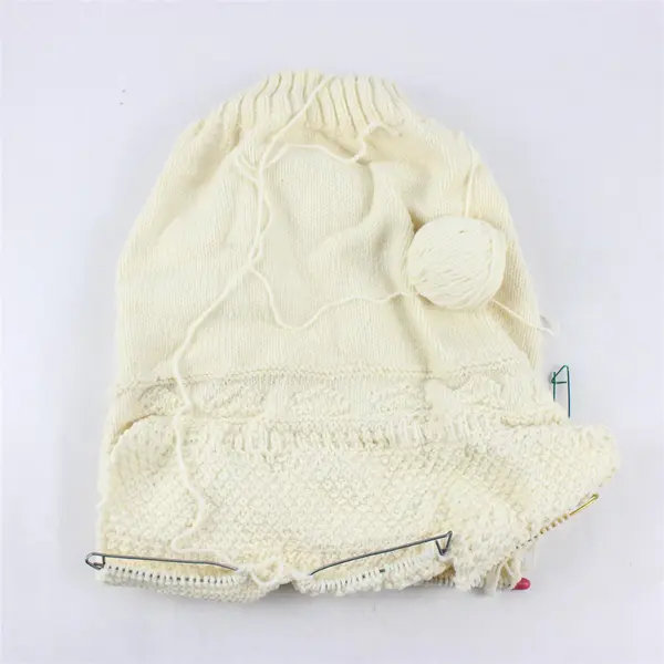 Vintage 80's Sayelle Un-Finished Object - Knit Sweater + 4 Full Skeins of Yarn 