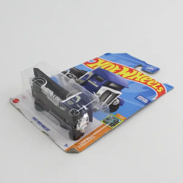 Hot Wheels Fast-Bed Hauler 2013 Speed Shop Diecast Truck - New