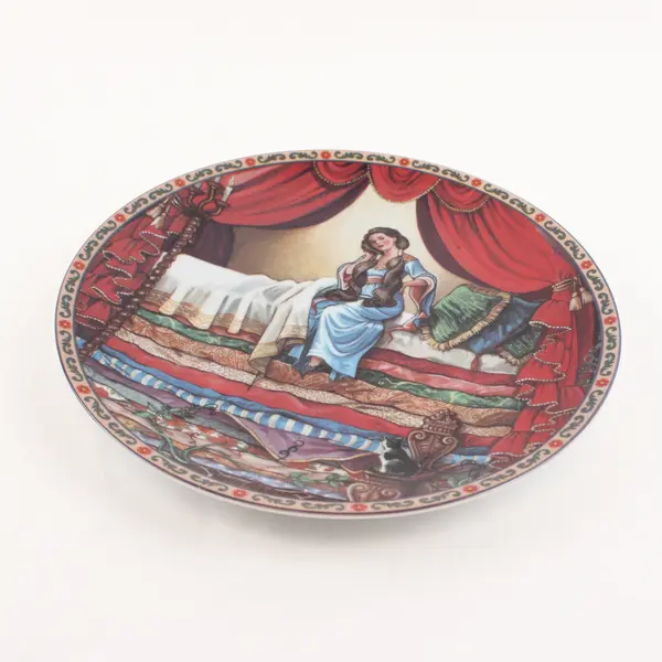 Knowles "The Princess And The Pea" By Karen Pritchett Decorative Plate 