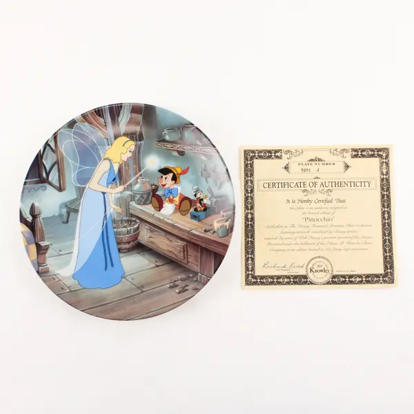Knowles "Pinocchio" Disney Treasured Moments Decorative Plate 8.5" Dia W/ COA
