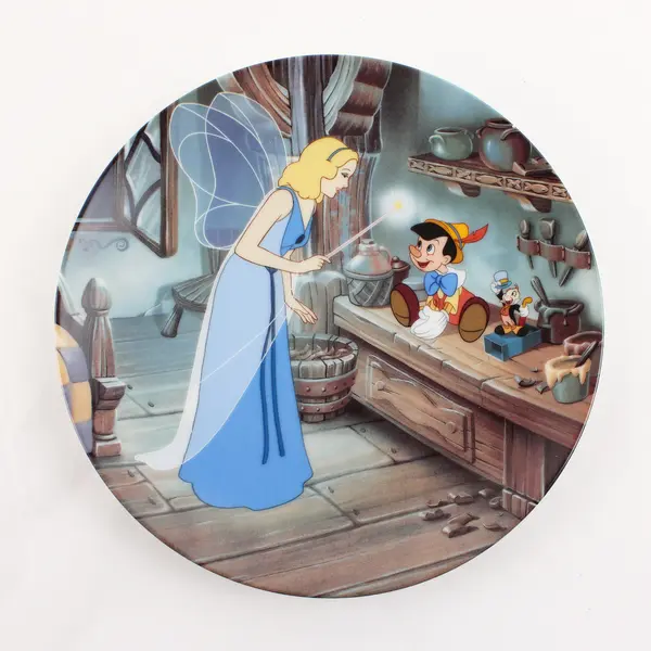 Knowles "Pinocchio" Disney Treasured Moments Decorative Plate 8.5" Dia W/ COA
