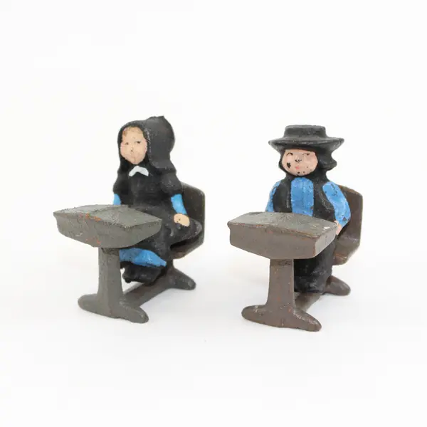 4 Pc Set Vintage Cast Iron Amish School Children at Desks Figurines