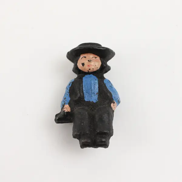 4 Pc Set Vintage Cast Iron Amish School Children at Desks Figurines