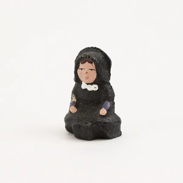 Set of 2 Vintage Cast Iron Amish Boy and Girl Figurines 1-1/4"