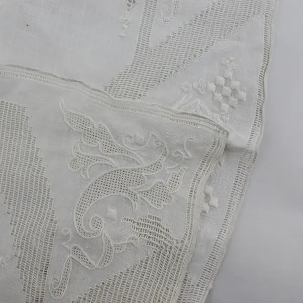 Vintage White Linen Table Runner 38x15.5" Cutwork Embroidery
