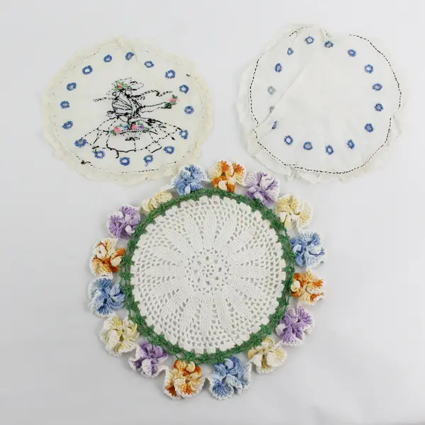 Lot of 3 Vintage Embroidered & Crocheted Doilies 6x6.5in