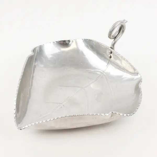 Buenilum Hand Wrought Aluminum Leaf Shaped Trinket Dish Home Decor 11.5" Long