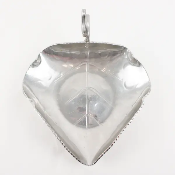 Buenilum Hand Wrought Aluminum Leaf Shaped Trinket Dish Home Decor 11.5" Long