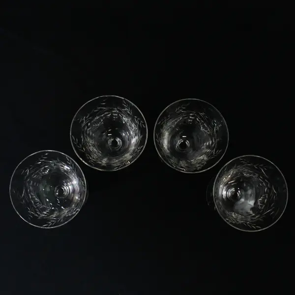 Set of 4 Paneled Crystal Cocktail Glasses Flower and Vine  Pattern 3.5"