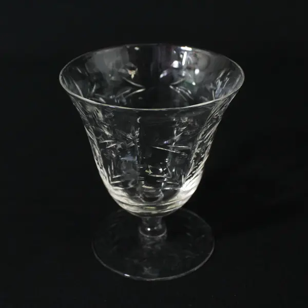 Set of 4 Paneled Crystal Cocktail Glasses Flower and Vine  Pattern 3.5"