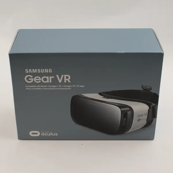 Samsung Gear VR SM-R322 Powered by Oculus New Sealed