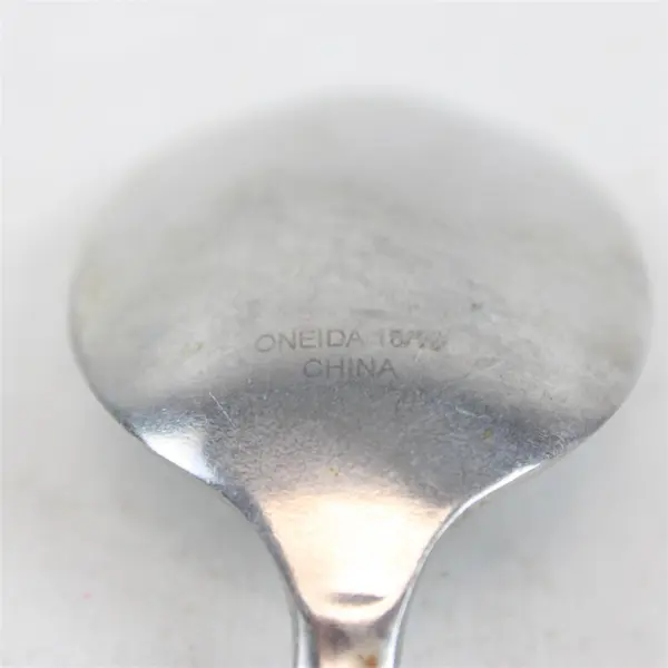 Set of 6 Oneida Seymour Stainless Place/Oval Soup Spoons